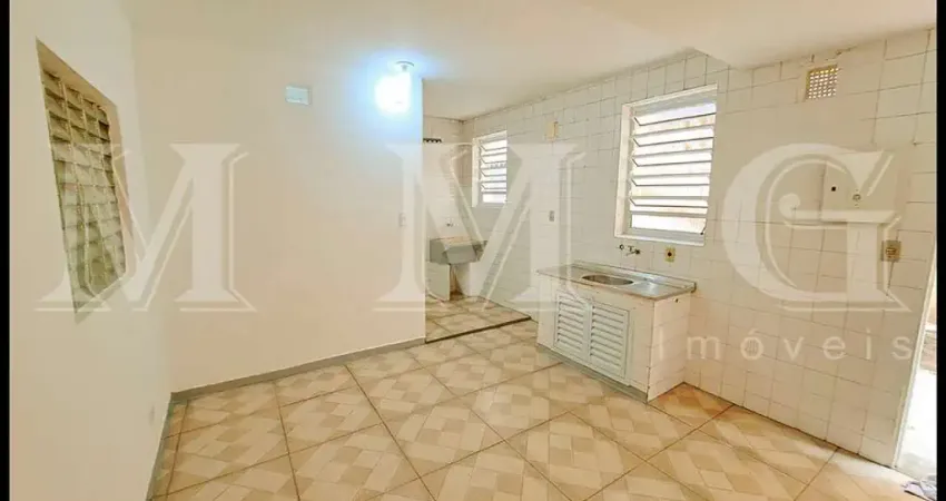 Casa com 1 dormitório, ambiente familiar com excelente localização.