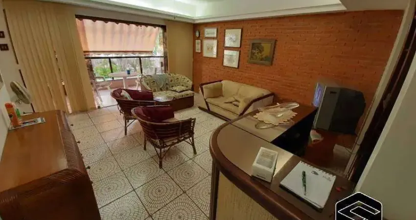 160m² ÁREA ÚTIL, REGIÃO NOBRE, PISCINA E CHURRASQUEIRA!