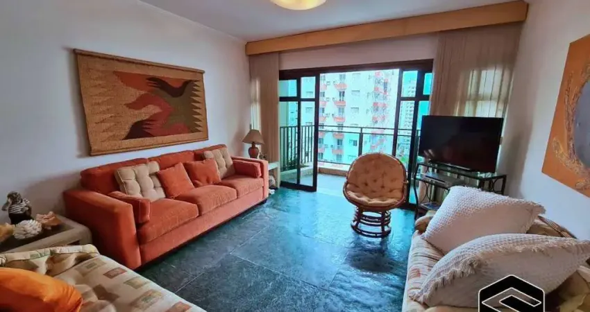 ÓTIMA LOCALIZAÇÃO, 04 DORMITÓRIOS, 02 QUADRAS DA PRAIA!