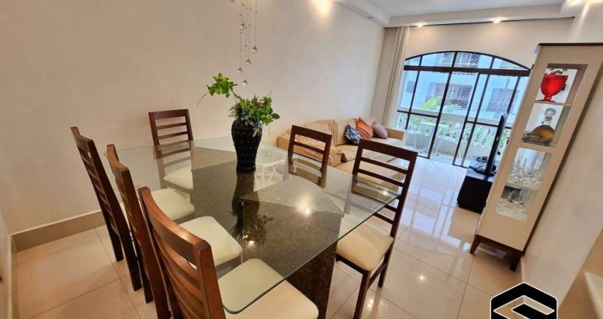 LINDO E AMPLO APARTAMENTO REFORMADO, A 200m DO MAR!