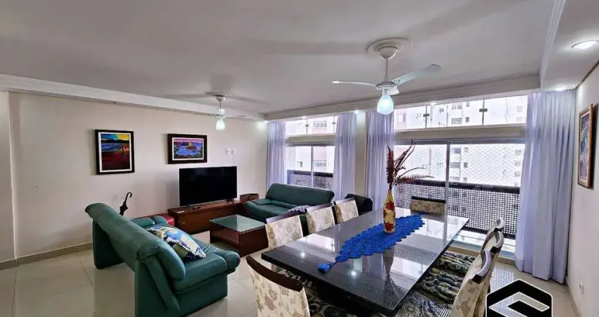 AMPLO APARTAMENTO REFORMADO, 04 SUÍTES, 01 QUADRAS DA PRAIA!