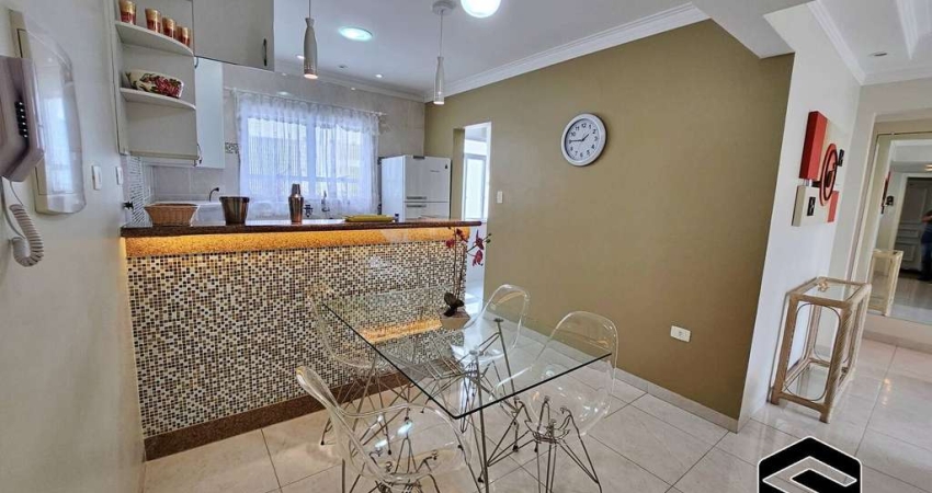 LINDO APARTAMENTO REFORMADO, APENAS 200m DA PRAIA DA ENSEADA!