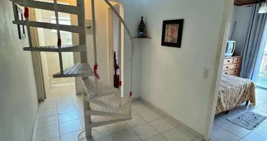 COBERTURA DUPLEX, REGIÃO COMERCIAL!