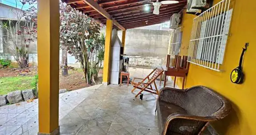 OPORTUNIDADE! CASA 03 DORMS, AMPLO QUINTAL, PRÓXIMO DO HOTEL CASA GRANDE!