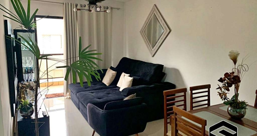 LINDO APARTAMENTO, TODO REFORMADO, LADO PRAIA COM LAZER!