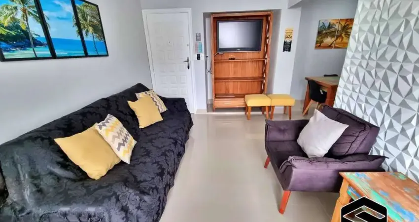 Reformado, 02 dormitórios, em ótima localização apenas 100m do mar