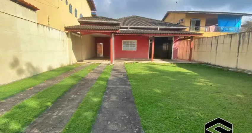 Ampla casa térrea no pernambuco, 03 dormitórios á poucos metros da praia!