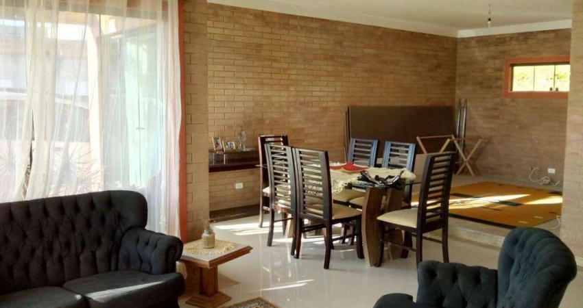 Casa com 3 dormitórios à venda, 350 m² por R$ 1.385.000,00 - Condomínio Parque Vale dos Lagos - Jacareí/SP