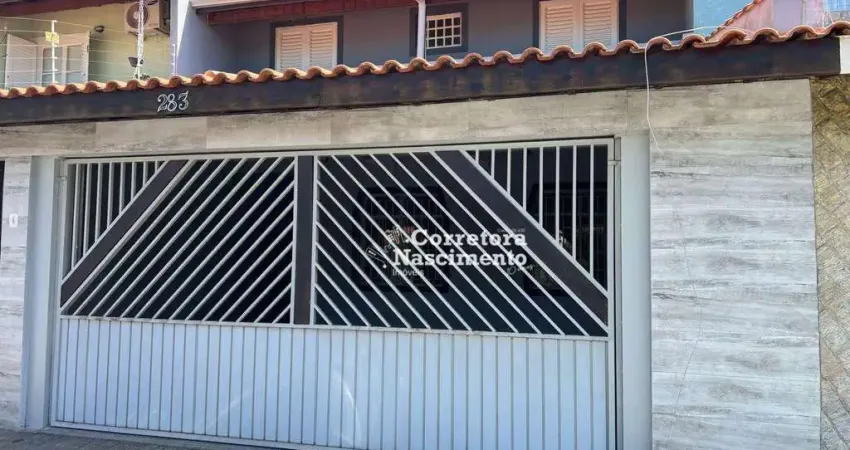 Casa com 3 dormitórios para alugar, 150 m² por R$ 3.200,00/mês - Jardim Santa Maria - Jacareí/SP