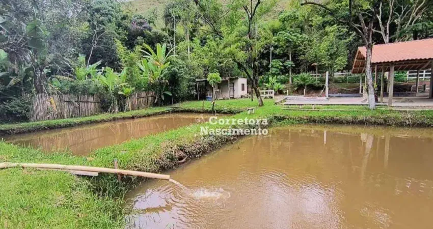 Chácara com 3 dormitórios à venda, 220 m² por R$ 625.000 - Alto da Ponte - São José dos Campos/SP