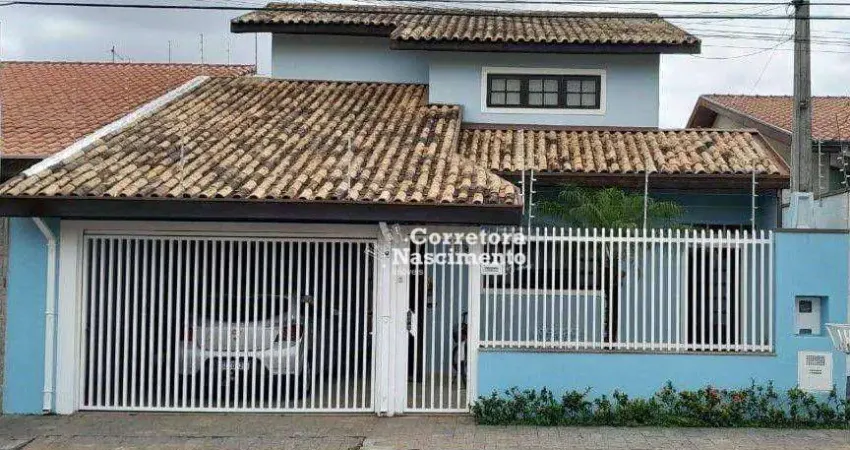 Casa com 3 dormitórios à venda, 206 m² por R$ 835.000,00 - Cidade Jardim - Jacareí/SP