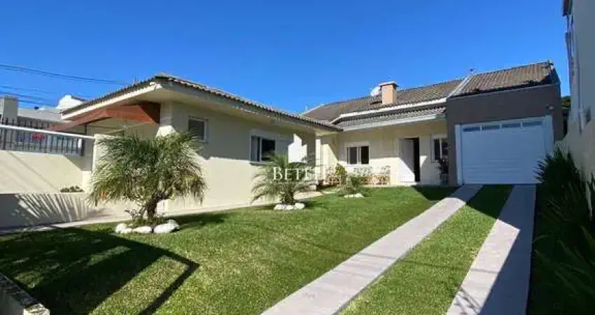 Casa com 3 quartos à venda no São Luiz, Caxias do Sul 