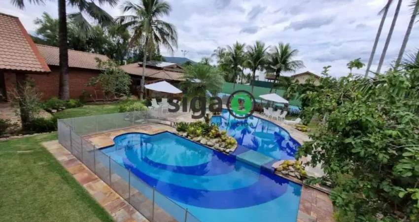 Casa a Venda em Condomínio Jardim Acapulco 5 quartos