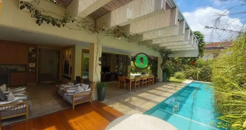 Casa em Condomínio a venda na Cidade Jardim com 4 quartos