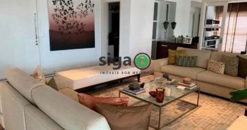 Apartamento em Moema Alto Padrão - 275m², 3 quartos  e 4 Vagas!