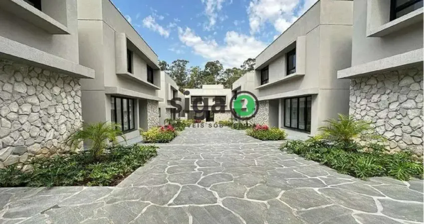 Casa de condomínio a venda na Granja Julieta com 4 quartos