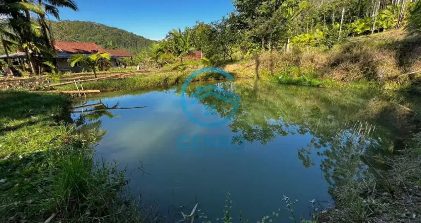 Chácara com Lagoa com Peixes e Terreno de 3.680m² à venda em Tijucas/SC
