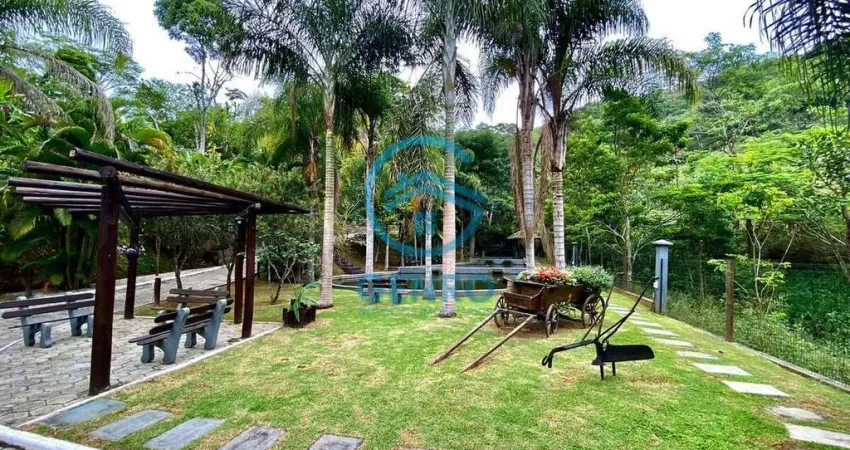 Sítio em meio a natureza com lagoa, riacho e terreno de 35.000m² ( 3.5 hectares ) à venda em tijucas/sc