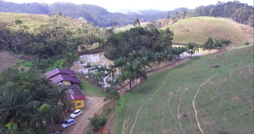 Sítio com cachoeira e terreno de 120.000m² ( 12 hectares ) à venda em canelinha/sc
