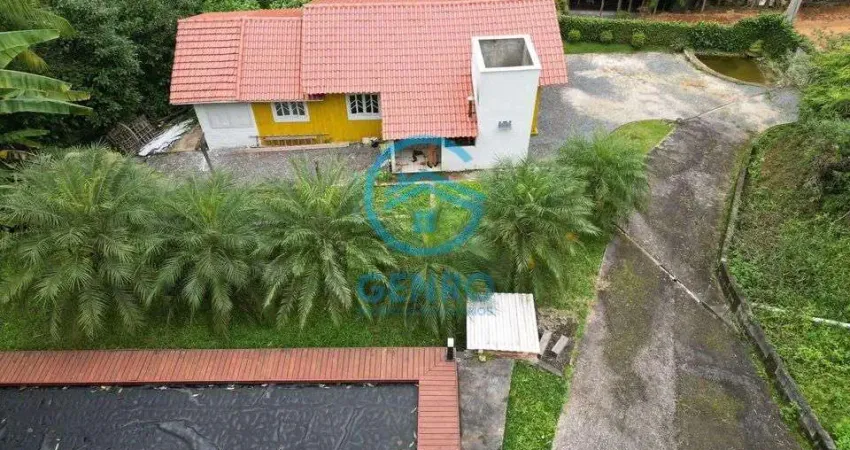Chácara em Meio a Natureza com Cachoeira, Piscina e Terreno de 1.000m² à venda em Canelinha/SC