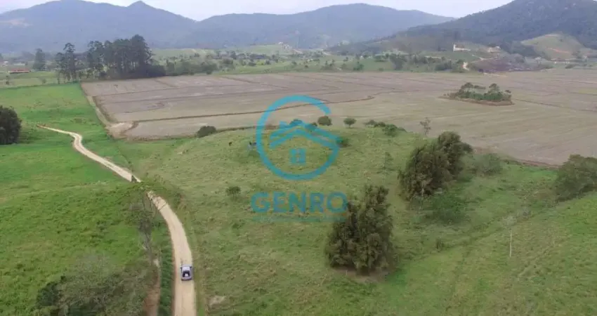 Área para Sítio com Terreno de 35.000m² ( 3.5 HECTARES ) à venda em Tijucas/SC