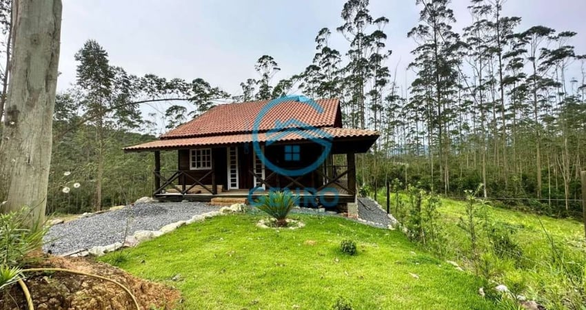 Chácara em Meio a Natureza com Piscina e Terreno de 1.500m² à venda em Canelinha/SC