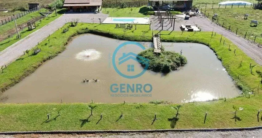 Chácara em Meio a Natureza com Riacho, Lagoa e Terreno de 4.700m² à venda em Tijucas/SC