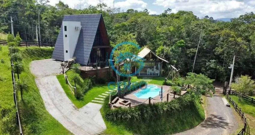 Chácara em Meio a Natureza com Lindo Chalé, Piscina e Terreno de 2.500m² à venda em Canelinha/SC