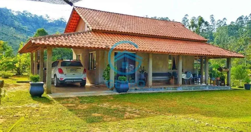 Chácara em Meio a Natureza com Lagoa e Terreno de 1.520m² à venda em Tijucas/SC