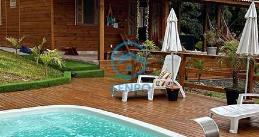 Chalé Mobiliado na Serra Catarinense com Piscina e Terreno de 2.000m² à venda em Alfredo Wagner/SC