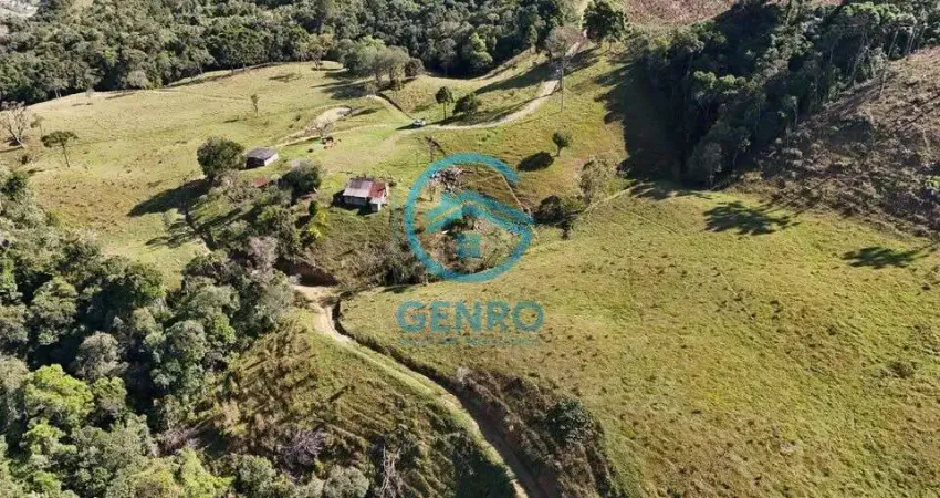 Sítio na Serra Catarinense com Lagoas, Cachoeira e Terreno de 120.500m² ( 12.5 Hectares ) à venda em Alfredo Wagner/SC