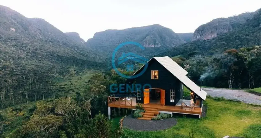 Chalé com uma Vista Deslumbrante para as Montanhas com Terreno de 50.600m² (5.6 Hectares) à venda em Urubici/SC