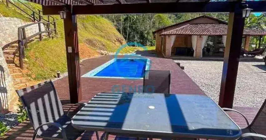 Sítio com piscina e linda vista panorâmica e terreno com 20.000m² (02 hectares) à venda em palhoça/sc