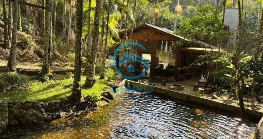 Sítio em meio a natureza com lagoa e terreno de 10.000m² (01 hectare) à venda em canelinha/sc