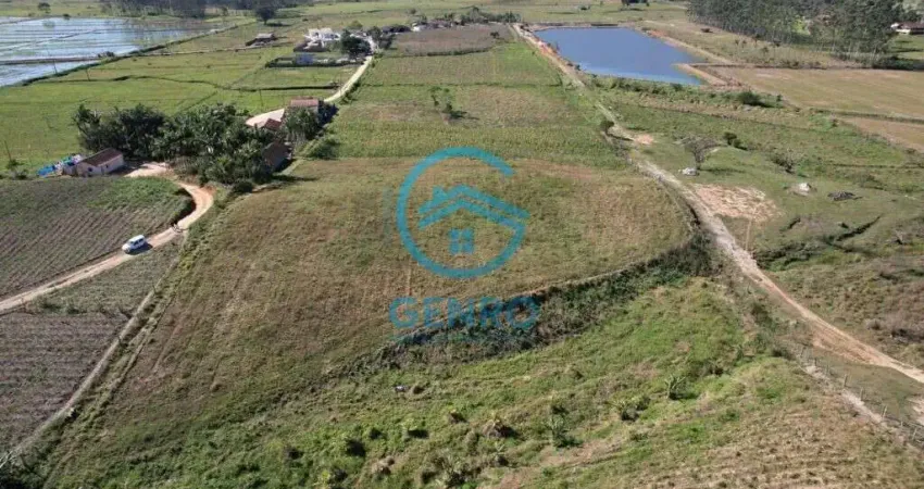 Excelente área para sítio com riacho e terreno de 58.500m² ( 5.85 hectares ) à venda em tijucas/sc
