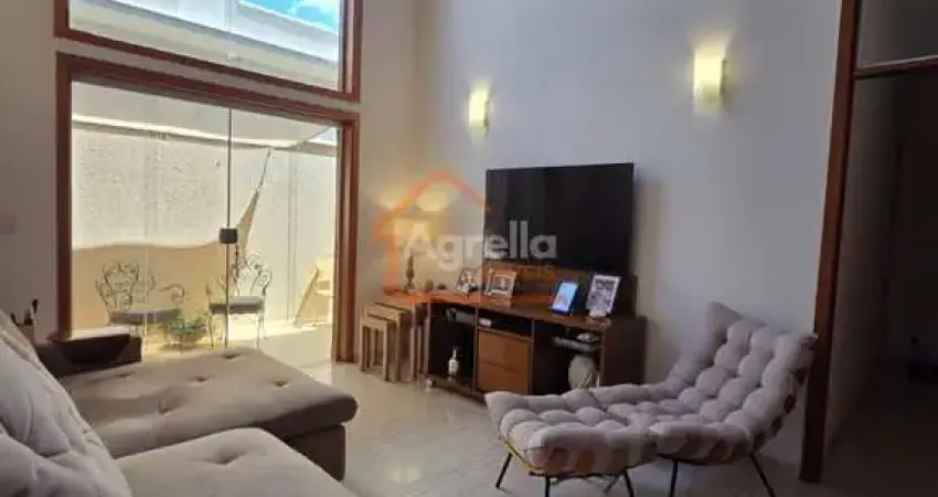 Casa à venda em mogi mirim em condomínio fechado com área de lazer, espaço gourmet e suítes