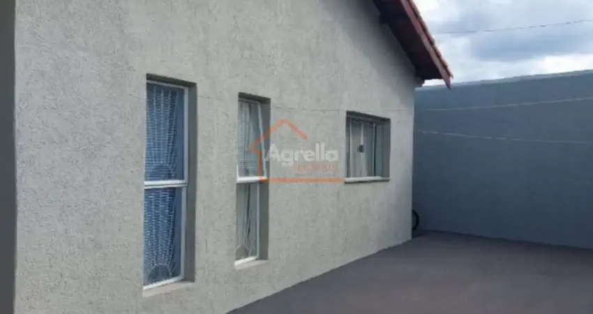 Casa à venda em mogi guaçu com quintal, área gourmet, garagem e estrutura funcional