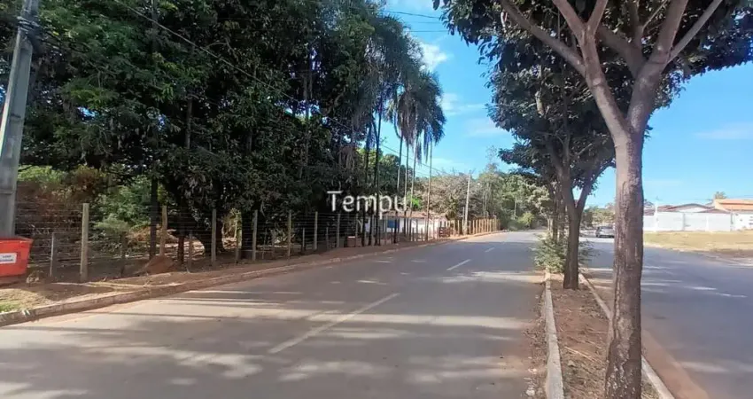 Chácara / sítio à venda na Avenida Júlio Castilho, Jardim Cristal, Aparecida de Goiânia