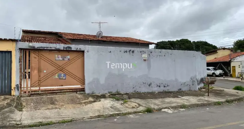 Casa à venda no bairro Setor Garavelo - Aparecida de Goiânia/GO