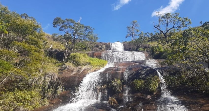 Chácara / sítio com 3 quartos à venda na Rua Vera Cruz, 710, Jardim Miguel Pereira, Miguel Pereira