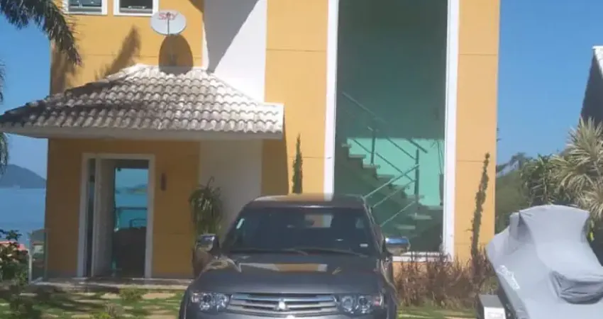 Belissima casa com vista panorãmica em Mangaratib/Muriqui rj