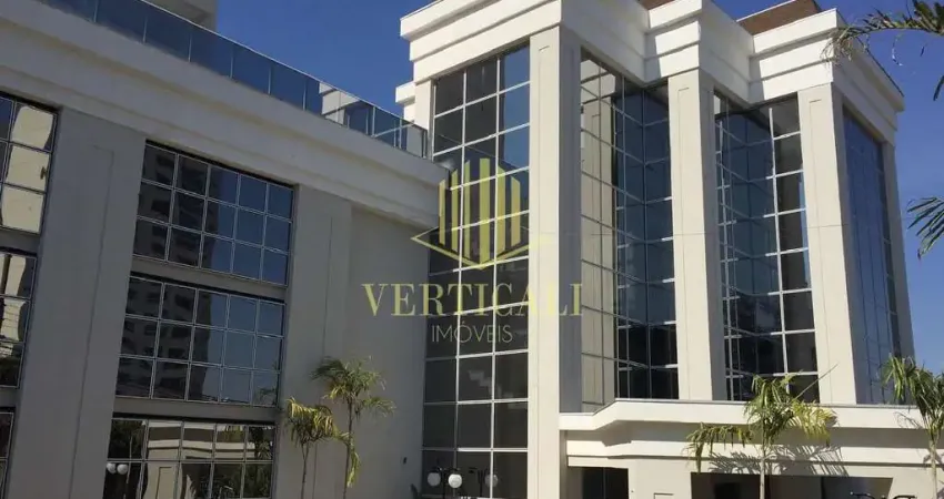 Apartamento a venda no Edifício Arthé, sol da manhã, andar alto, 209m², Quilombo, Cuiabá MT.