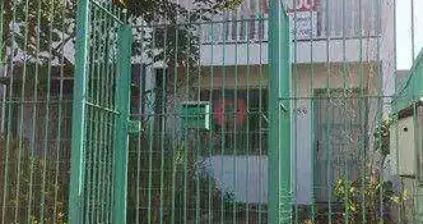Sobrado com 3 dormitórios à venda, 130 m² por R$ 370.000 - Jardim Do Bosque - Cachoeirinha/RS