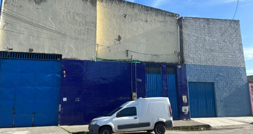 Barracão / Galpão / Depósito à venda na Rua Padre Ascenço Gago, 763, Serrinha, Fortaleza