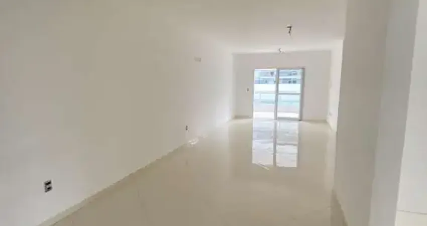Apartamento a venda com 3 quartos no Canto do Forte - Praia Grande.