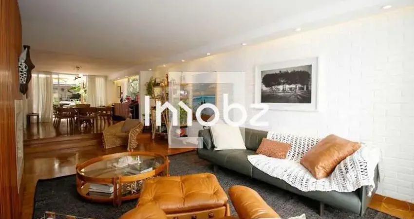 Casa com 5 quartos à venda na Rua Simpatia, 533, Vila Madalena, São Paulo