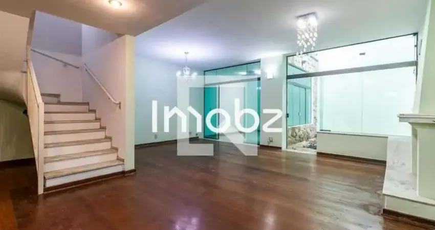 Casa com 3 quartos à venda na Rua Vitorino de Carvalho, 131, Vila Madalena, São Paulo