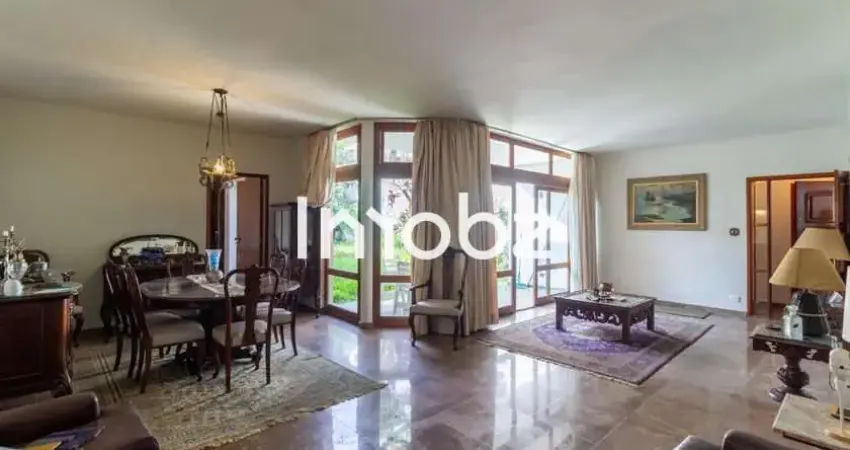 Casa com 3 quartos à venda na Rua Alvilândia, 396, Vila Madalena, São Paulo