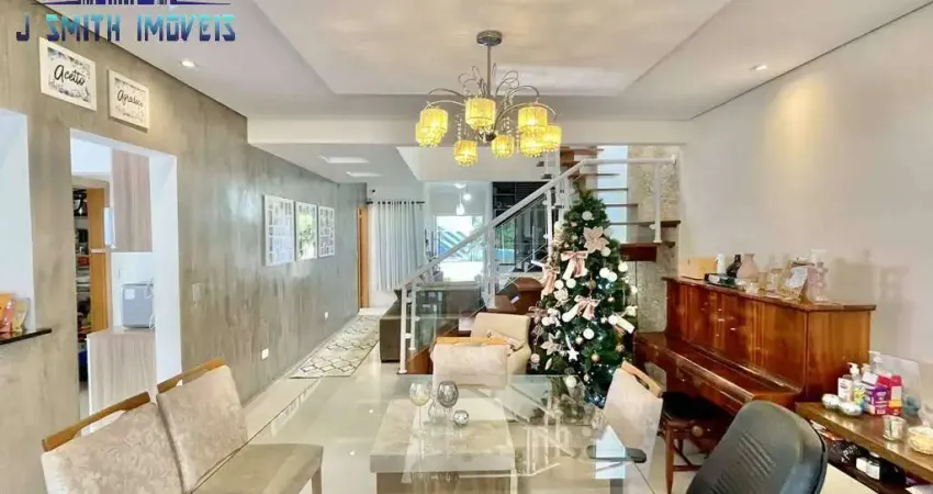 Casa  335m², 3 suítes, 4 vagas, fotovoltaico, piscina aquecida.