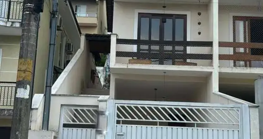 Lindo sobrado 3 dorms (1 suite) , cond. fechado, bairro planejado